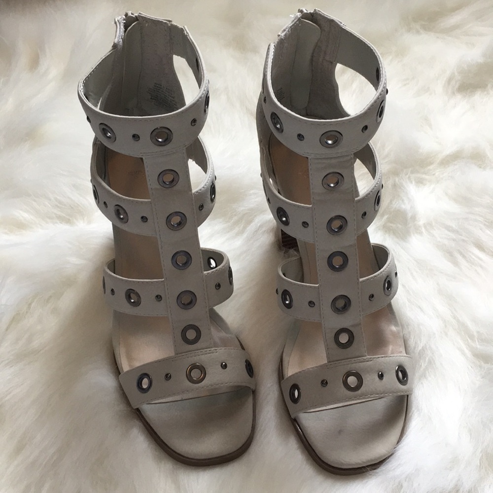 Simply Vera Vera Wang Gladiator Style Heel - Picture 3 of 13